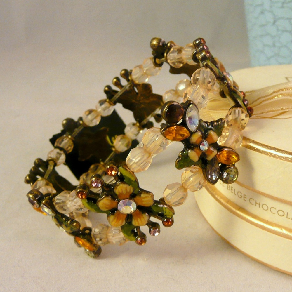 Cookie Lee Spring Garden Gold Brown Enamel Flower Stretch Bracelet
